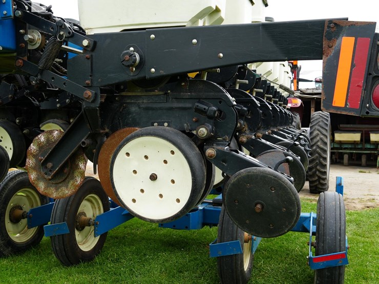 kinze-3500-image-19