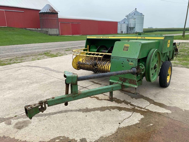 john-deere-336-baler-image-5