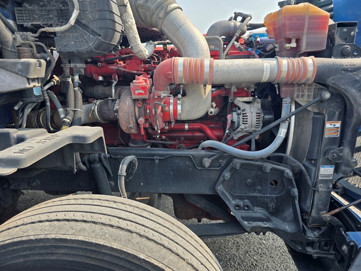 2019-peterbilt-579-image-57