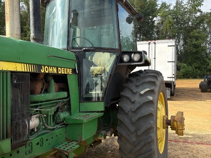 john-deere-4555-image-11