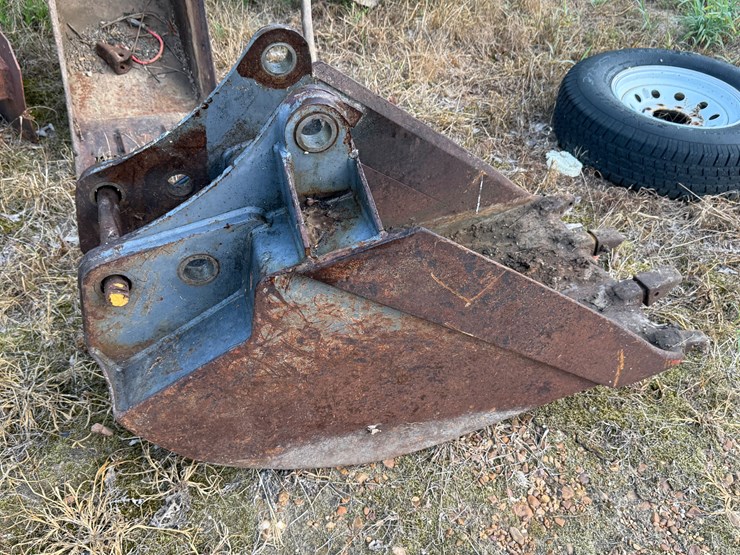 new-holland-555e-image-55