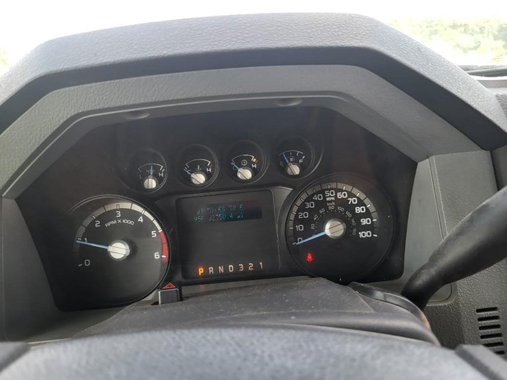 2012-ford-f550-xl-image-67