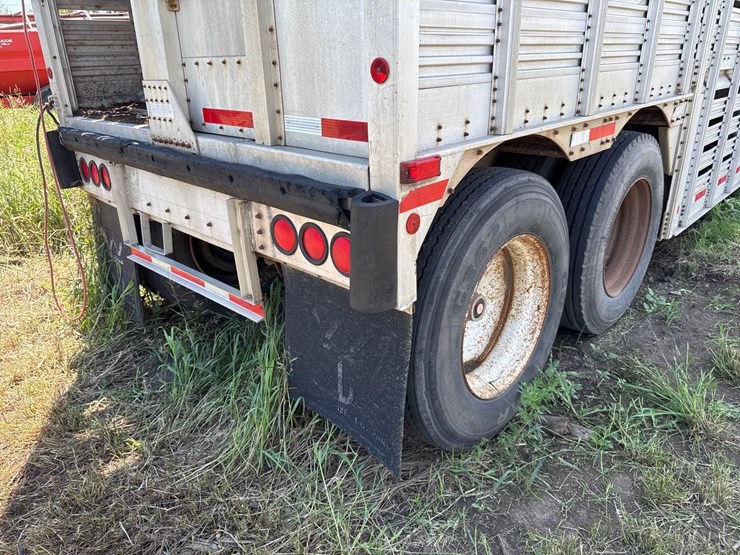 1981-wilson-livestock-trailer-image-12