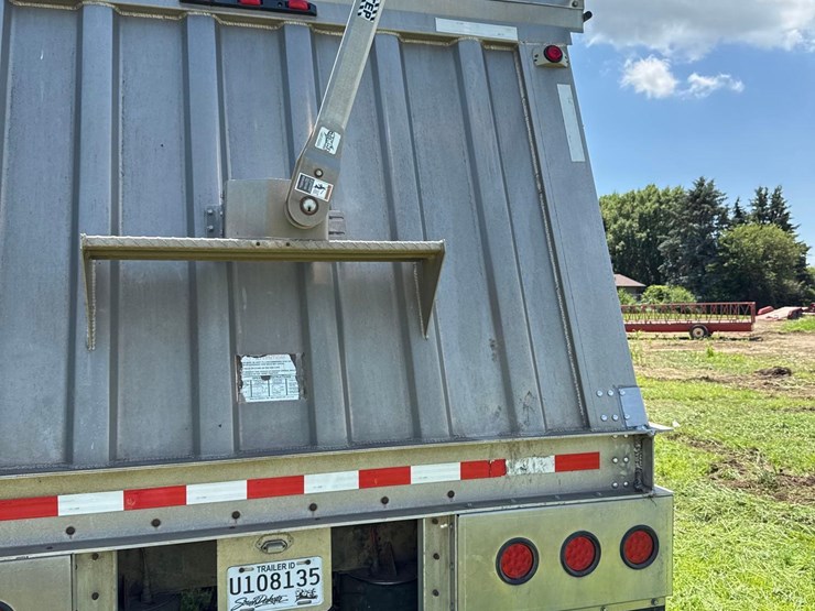 2009-dakota-aluminum-40ft-grain-trailer-image-33