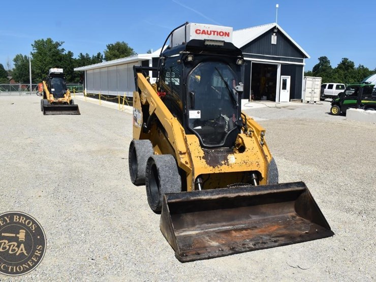 2018-caterpillar-262d-image-27