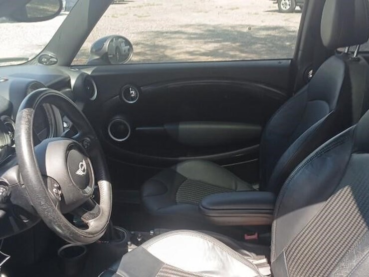2013-mini-clubman-runs/moves-cooper-s-image-6
