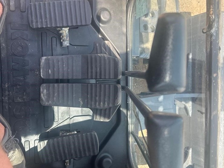 2021-volvo-ecr145el-image-30
