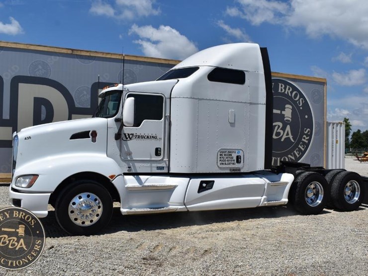 2011-kenworth-t660-image-3