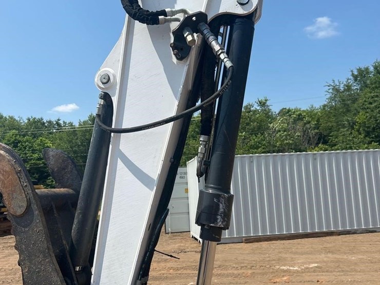 2021-bobcat-e85-image-17