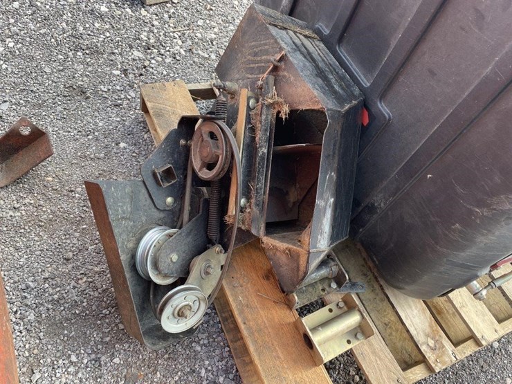 scag-dump-style-bagger-system-image-3