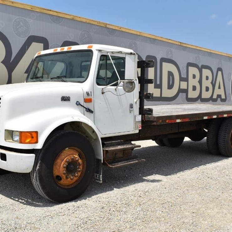 1996 INTERNATIONAL 4900