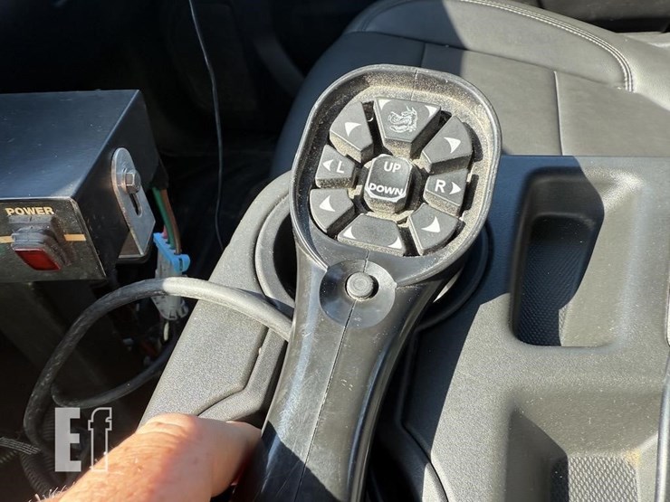 2020-chevrolet-2500-image-10