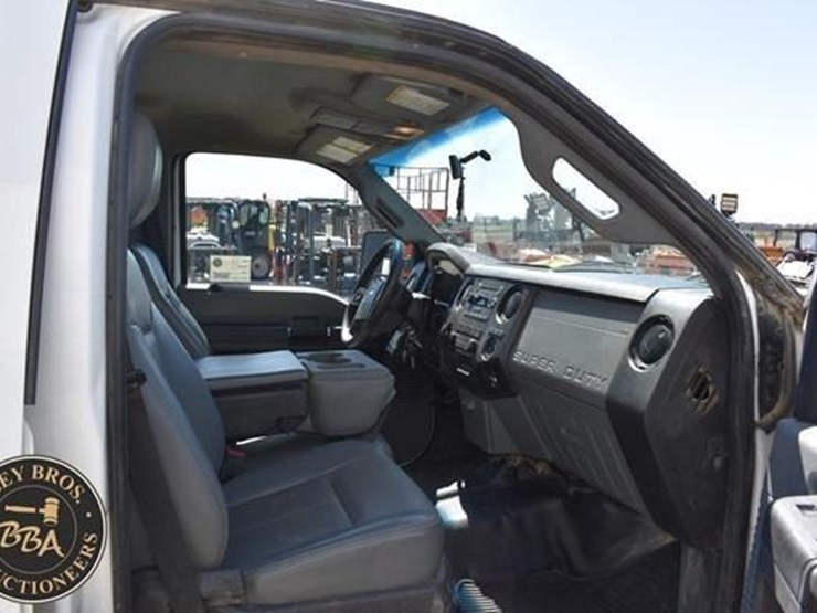 2016-ford-f550-sd-image-24