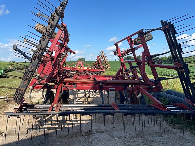 cih-4800-field-cultivator-image-6