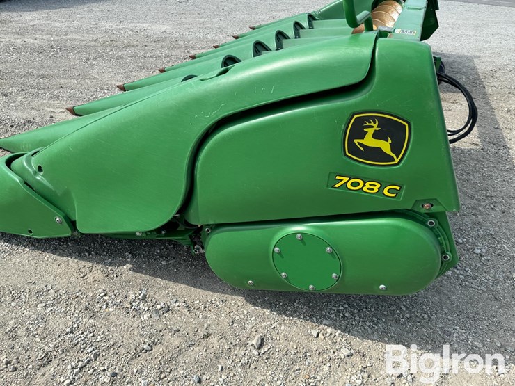 2020-john-deere-708c-image-16
