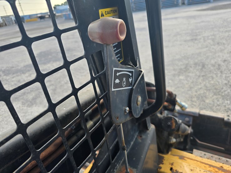 new-holland-lx665-turbo-image-68