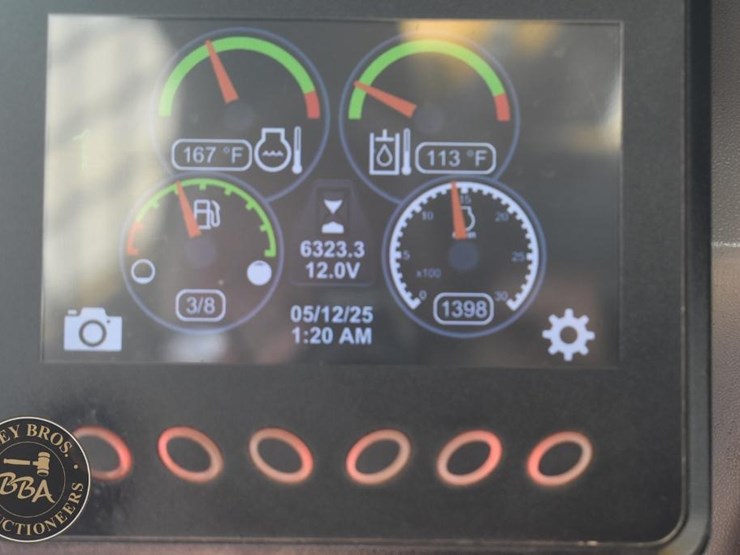 2018-caterpillar-262d-image-57
