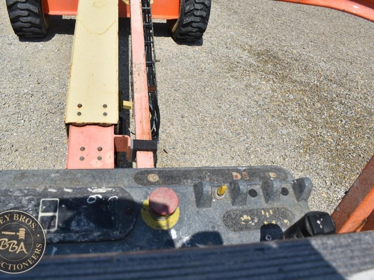 2007-jlg-600s-image-26