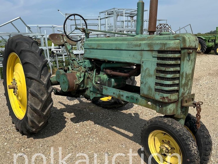 john-deere-b-image-1