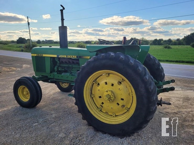 john-deere-2840-image-11
