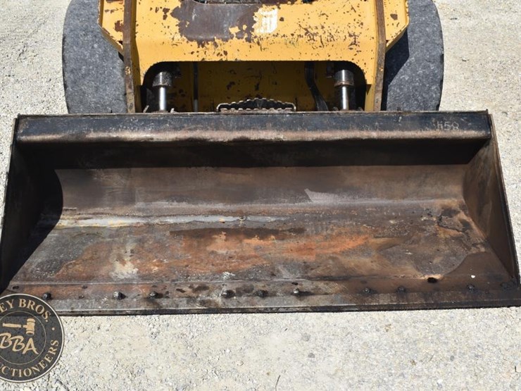 2018-caterpillar-262d-image-28