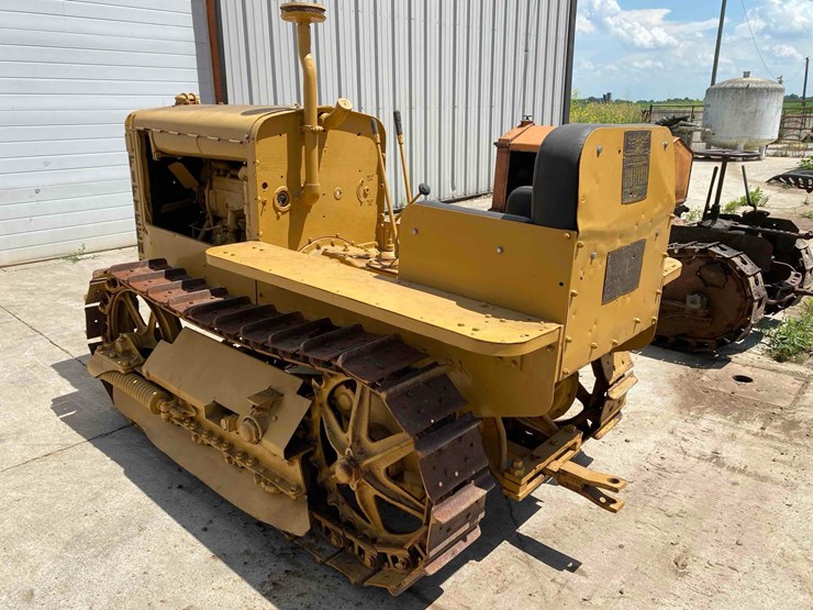 caterpillar-15-ag-crawler-image-6
