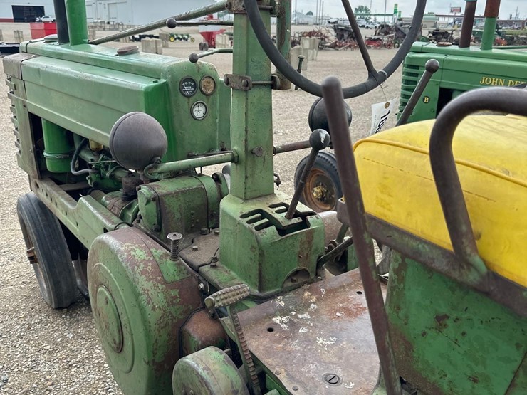 john-deere-b-image-8