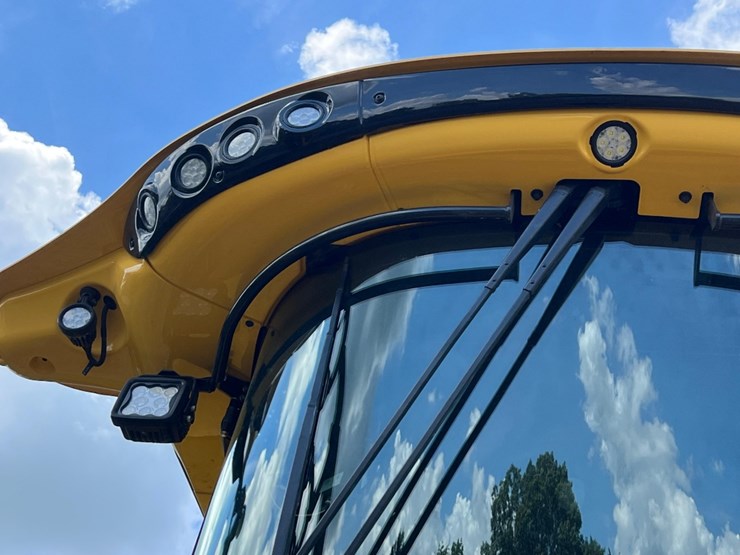2023-new-holland-cr10.90-image-29