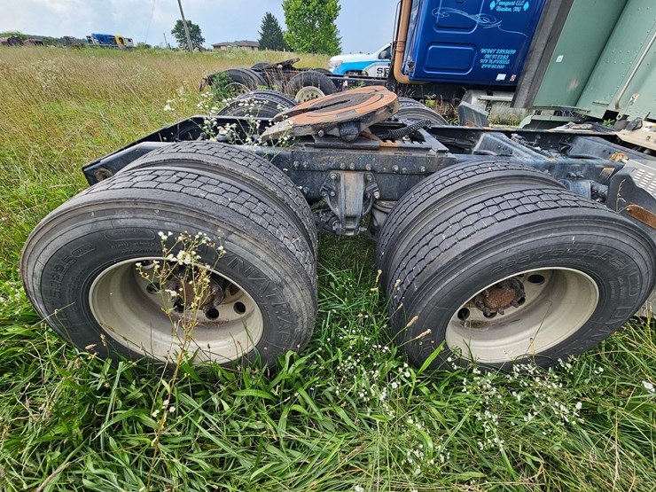 2016-peterbilt-579-image-68