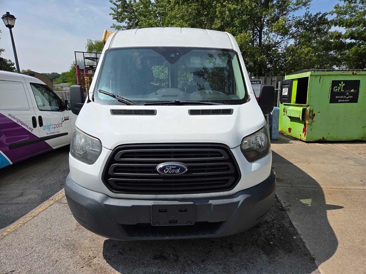 2016-ford-transit-t-250-van-image-18