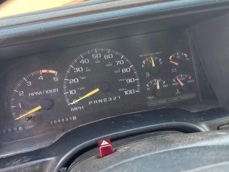 1999-chevrolet-3500-image-32