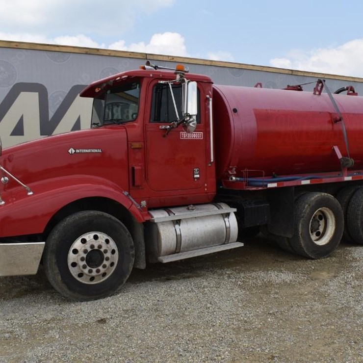 1996 INTERNATIONAL 9400