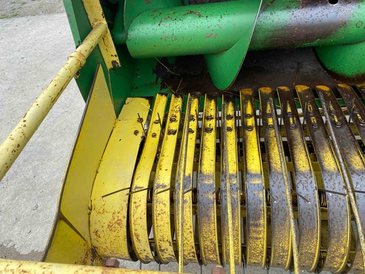 john-deere-336-baler-image-28