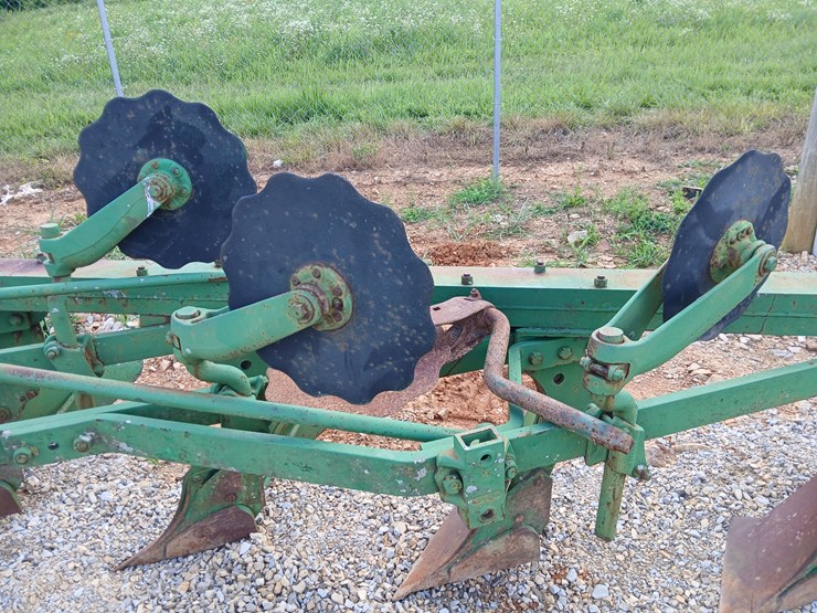 #20857-•-4-bottom-john-deere-plow-3-point-hitch-image-17