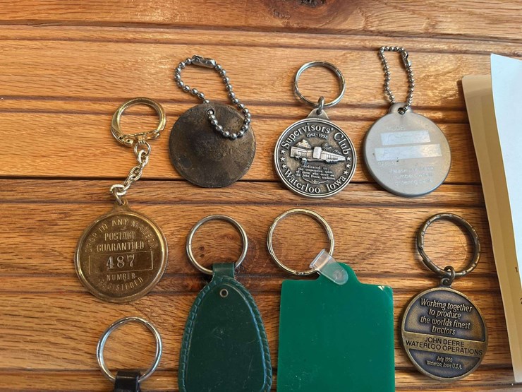 john-deere-keychains-image-6