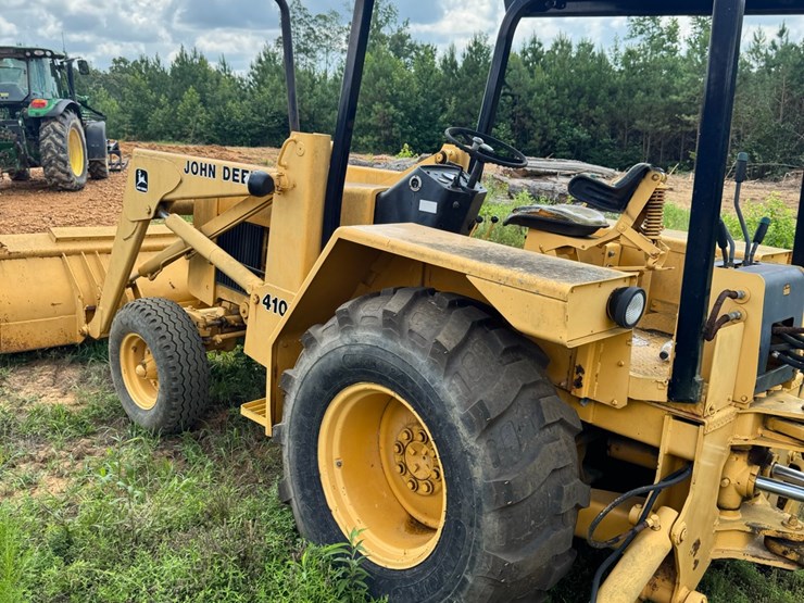 john-deere-back-hoe-image-1
