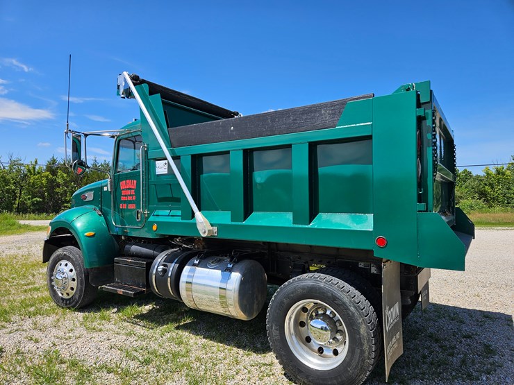 2012-peterbilt-382-image-10