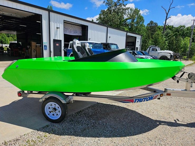 #18971-•-10'-jet-boat-image-20
