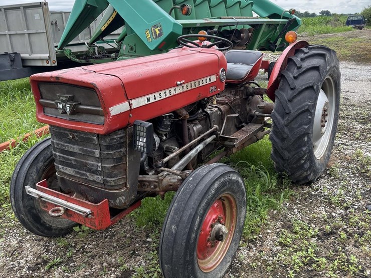 massey-ferguson-135-image-3