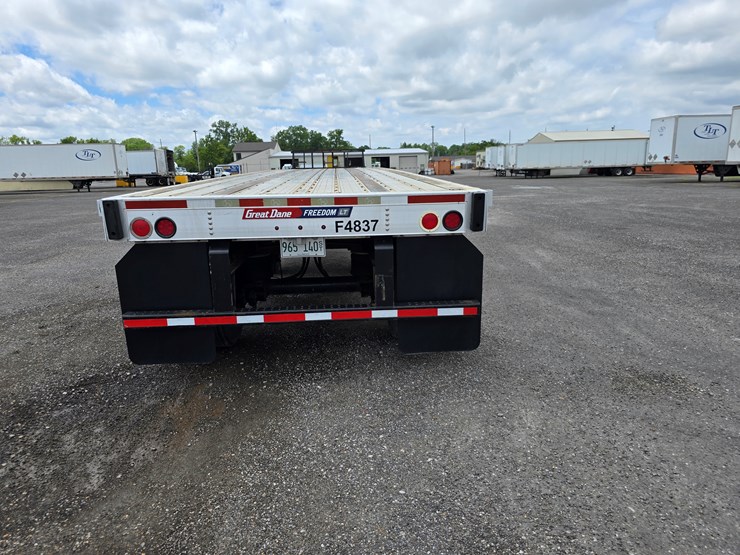 2015-great-dane-48'-x-102"-image-33