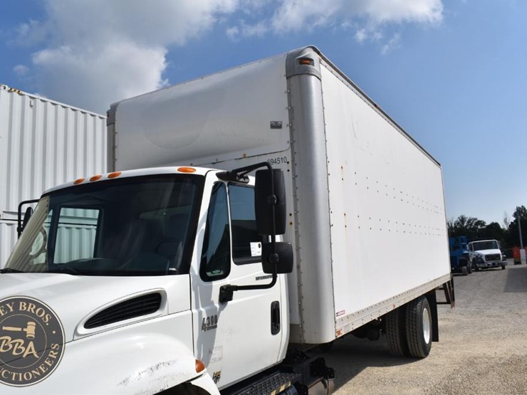 2006-international-durastar-4300-image-17