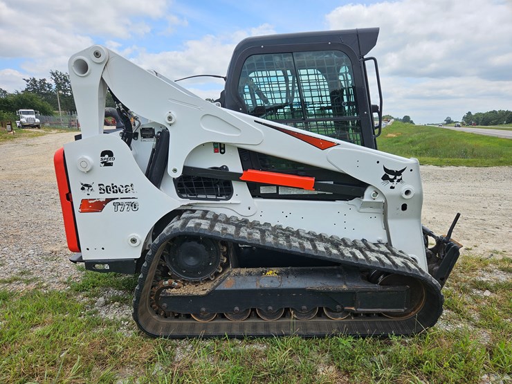 2021-bobcat-t770-image-18