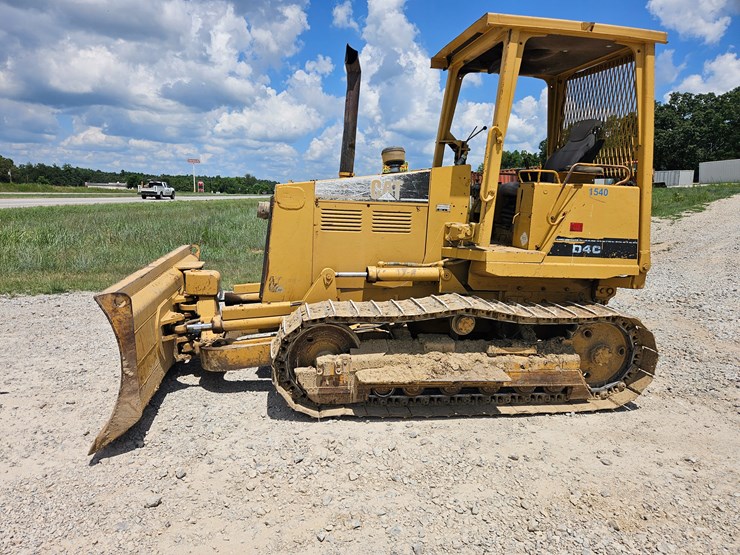 caterpillar-d4c-image-3