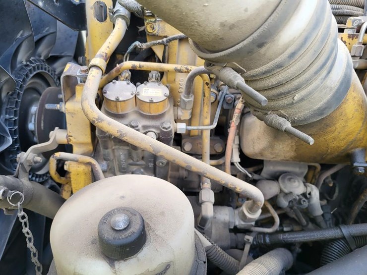 2008-peterbilt-384-image-64