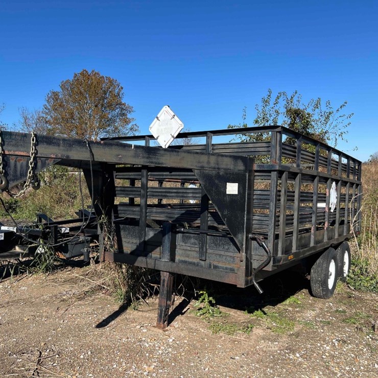 Fifth wheel multi use trailer.
