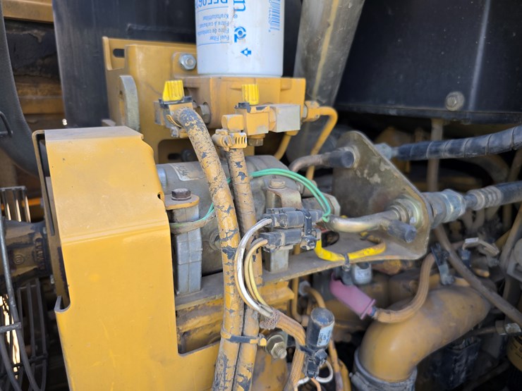 2005-caterpillar-953c-image-105