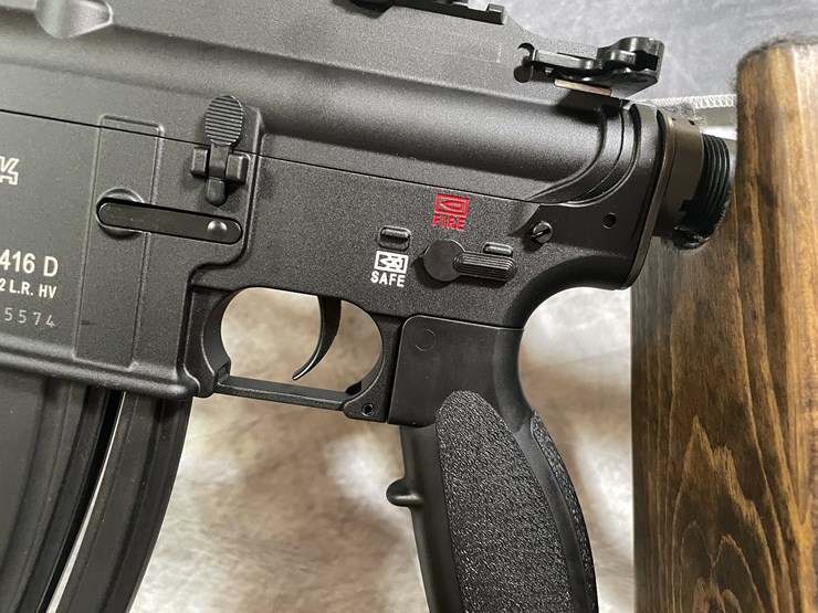 #4457-•-heckler-and-koch-416-(ar-15)-22-lr-semi-auto-rifle,-sn:-hb075574-image-24