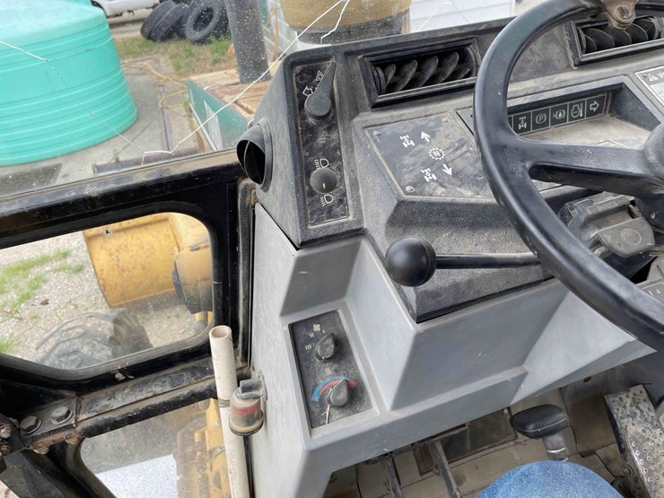 caterpillar-416b-image-52