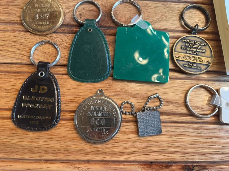 john-deere-keychains-image-7