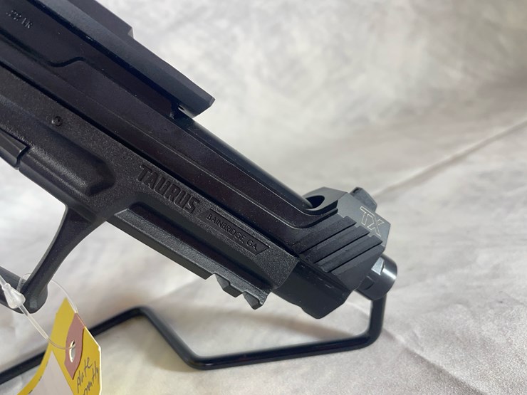 #4381-•-taurus-tx-22-competition-22-lr-pistol,-sn:-1pt435457-image-12